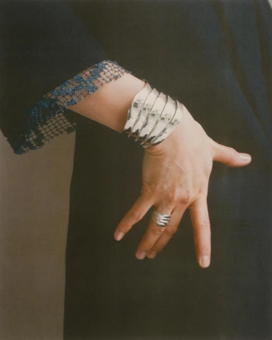 26AW 12